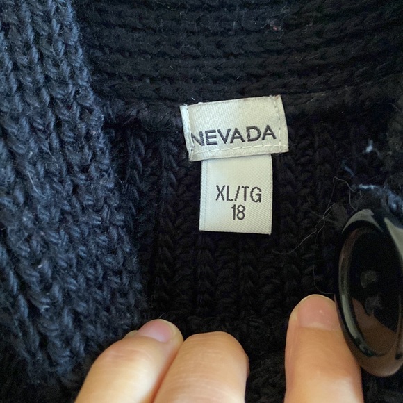 Beautiful black sleeveless sweater cardigan in size XL - Picture 3 of 9